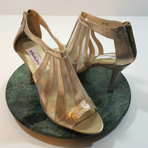 Dyeables~Size 11B~Silver/Gold Heeled Sandal. - Picture 1 of 8